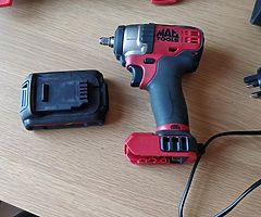 MAC TOOLS impact guns and sockets