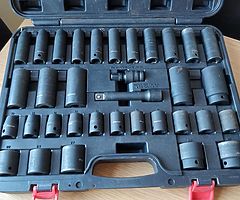 MAC TOOLS impact guns and sockets
