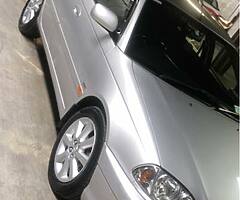 2003 Toyota avensis
