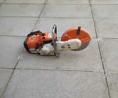 Concrete saw