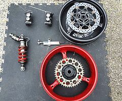 Gsxr 1000 k8/k7 parts - Image 4/7
