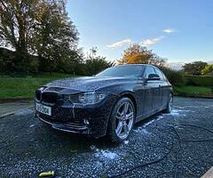 2013 BMW F30 318d
