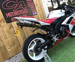Yamaha R1 - Image 6/10