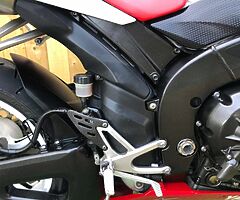 Yamaha R1 - Image 8/10