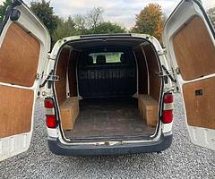 2008 TOYOTA HIACE SWB D-4D - Image 7/9