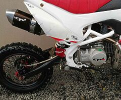 CWR 140 scrambler motorbike