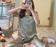 Clothes - Image 3/5