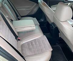 Passat 1.9TDI 105 BHP Highline Model - Image 5/9