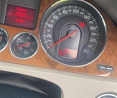 Passat 1.9TDI 105 BHP Highline Model - Image 8/9