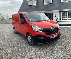 2017 RENAULT TRAFFIC DOE 5-21 TAX 5-21 ONLY 117,000 KMS