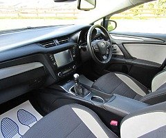 2017 Toyota Avensis - Image 9/10