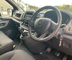 2017 RENAULT TRAFFIC 1.6 DIESEL DOE 5-21 TAX 5-21 LOW KMS - Image 5/8