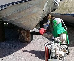 Mobile Dustless Antifoul Removal