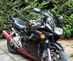 Cbr 600 f2
