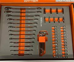 NEW German 6 Drawer Tool Box complete with Tools + Side Cabinet with 1 Shelve + Lockable Door - Image 3/7