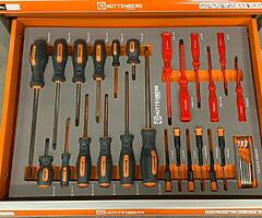 NEW German 6 Drawer Tool Box complete with Tools + Side Cabinet with 1 Shelve + Lockable Door - Image 4/7
