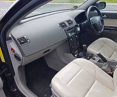 Volvo v40 2007 - Image 4/6