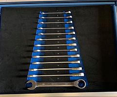 New German 7 Drawer Tool Box complete with Tools