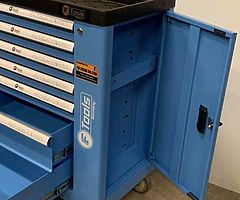 New German 7 Drawer Tool Box complete with Tools - Image 7/10