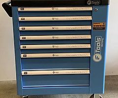 New German 7 Drawer Tool Box complete with Tools - Image 10/10