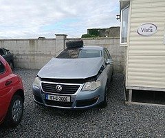 07 vw passat 1.9tdi for breaking - Image 4/4