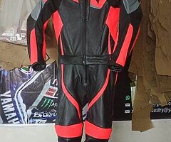 Customized suit included boots gloves complete set with top quality in best price of 430£ - Image 6/10