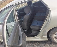Toyota Corolla - Image 7/10