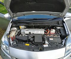 2014 Toyota Prius - Image 4/10