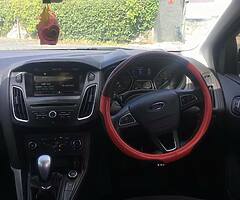 Ford Focus zetec a red edition - Image 6/10