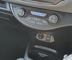 2016 SPOTLESS TOYOTA yaris - new 2 years nct & long tax - Image 7/10