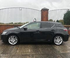2017 Lexus CT - Image 3/10