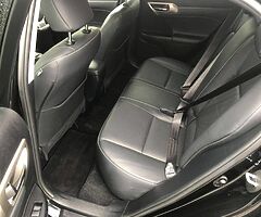 2017 Lexus CT - Image 5/10