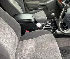 2005 Toyota Landcruiser Low Miles Mint comdition !!!!! - Image 8/10