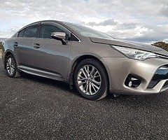 TOYOTA AVENSIS
