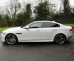2017 Jaguar XE - Image 3/10