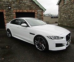 2017 Jaguar XE - Image 4/10