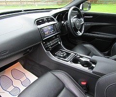 2017 Jaguar XE - Image 6/10