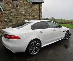 2017 Jaguar XE - Image 9/10