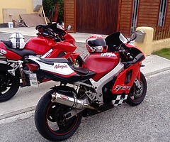 Kawasaki zx7r