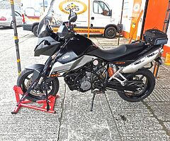 Motorbike Stand - Brand new, boxed up!