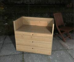 Chest of drawers