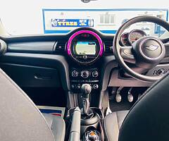 MINI COOPER D 1.5 DIESEL - Image 8/10
