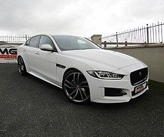 2017 Jaguar XE - Image 3/10