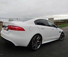2017 Jaguar XE - Image 6/10