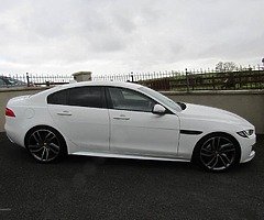 2017 Jaguar XE - Image 8/10