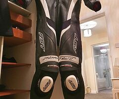 RST leather suit and boots used once like new - Image 6/8
