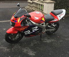 2000 Honda CBR