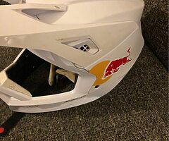 2020 White/Silver Fox V3