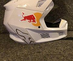 2020 White/Silver Fox V3 - Image 4/4