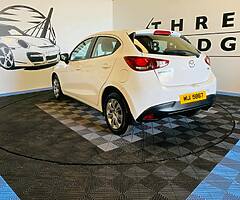 2017 MAZDA 2 SE, LOW LOW MILAGE - Image 4/8